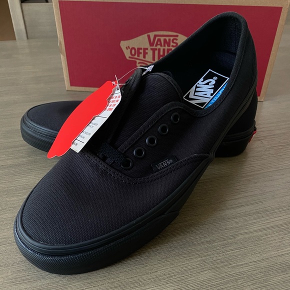vans authentic uc